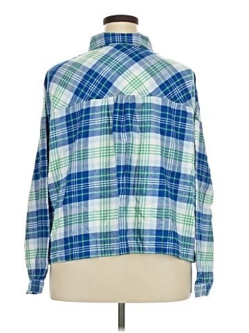Old Navy Long Sleeve Button-Down Shirt (view 2)