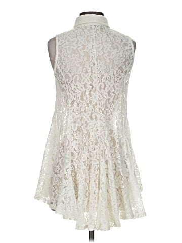 Monroe and Main Sleeveless Blouse (view 2)
