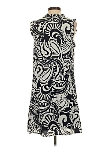 Crown & Ivy Casual Dress (view 2)