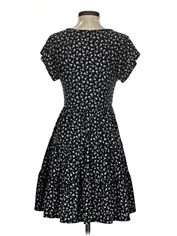 Urban Outfitters Casual Dress (view 2)