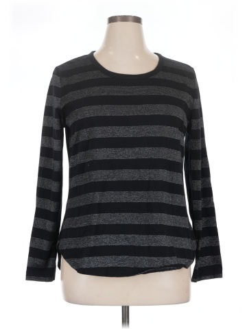 Liz Claiborne Long Sleeve T-Shirt (view 1)