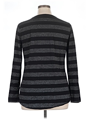 Liz Claiborne Long Sleeve T-Shirt (view 2)