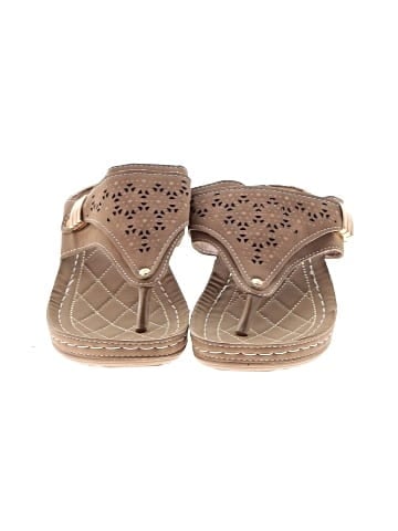 Unbranded Wedges (view 2)