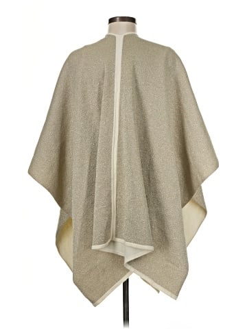 Tuckernuck Poncho (view 2)