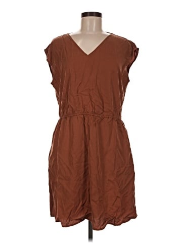 Universal Thread Casual Dress (view 1)