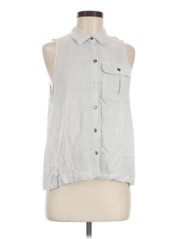 Universal Thread Sleeveless Button-Down Shirt (view 1)