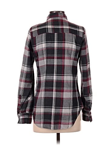 Maurices Long Sleeve Button-Down Shirt (view 2)