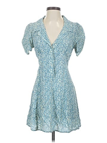 Urban Outfitters Casual Dress (view 1)