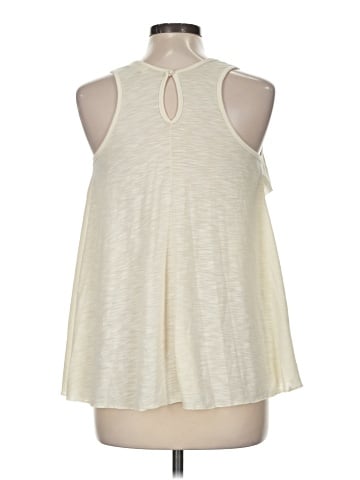 Belle Du Jour Sleeveless Blouse (view 2)