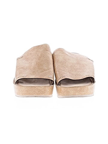 Unbranded Wedges (view 2)