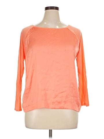 Jennifer Lopez 3/4 Sleeve T-Shirt (view 1)