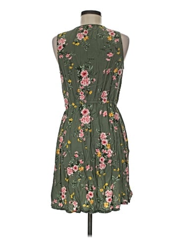 Old Navy Casual Dress (view 2)