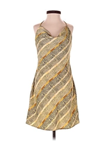 Urban Outfitters Casual Dress (view 1)