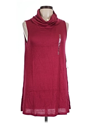Signature Studio Sleeveless T-Shirt (view 1)