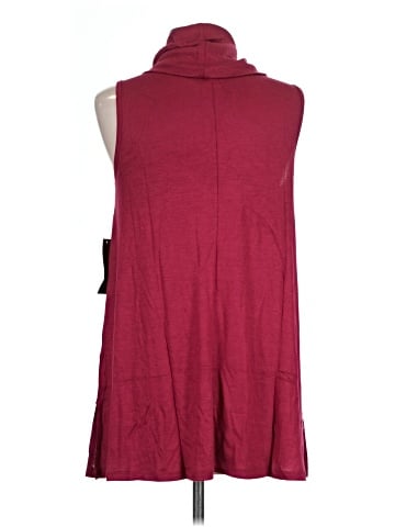 Signature Studio Sleeveless T-Shirt (view 2)