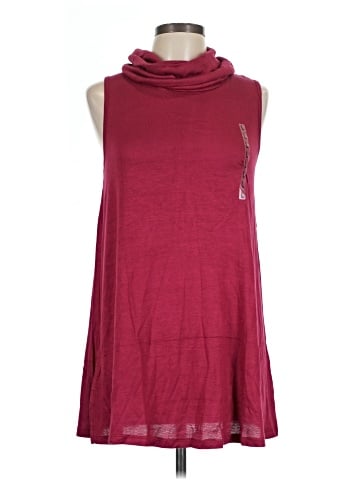 Signature Studio Sleeveless T-Shirt (view 1)