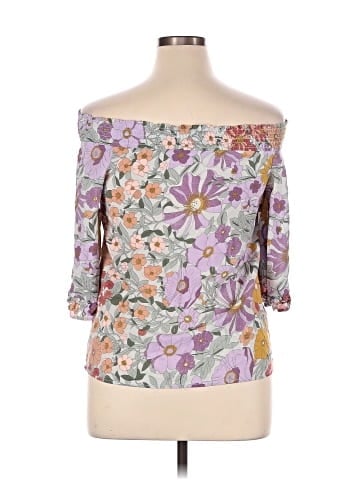 Papillon 3/4 Sleeve Blouse (view 2)