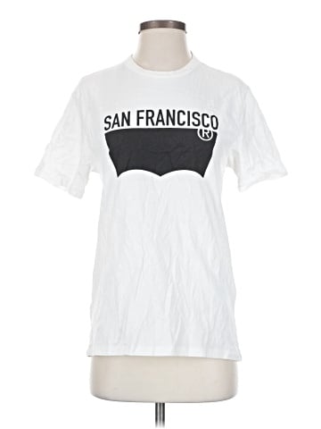 Levi's Short Sleeve T-Shirt (view 1)