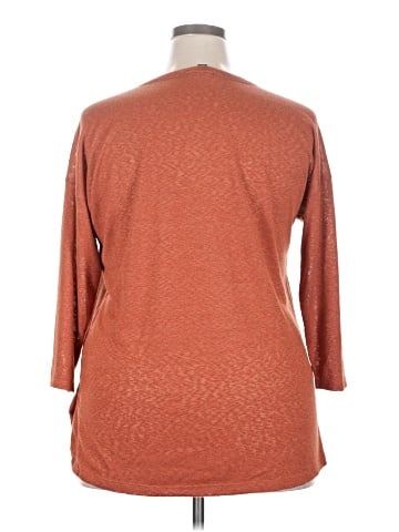 Versona 3/4 Sleeve Top (view 2)