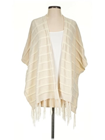 Akemi + Kin Poncho (view 1)