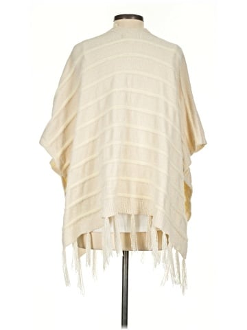 Akemi + Kin Poncho (view 2)
