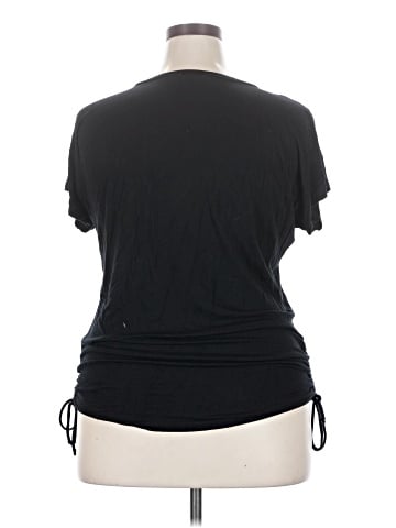 Free Kisses Short Sleeve T-Shirt (view 2)