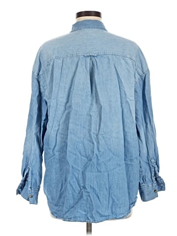 Old Navy Long Sleeve Button-Down Shirt (view 2)