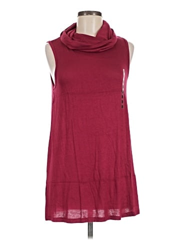 Signature Studio Sleeveless T-Shirt (view 1)