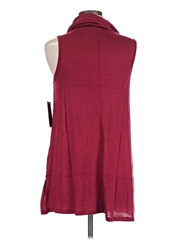 Signature Studio Sleeveless T-Shirt (view 2)