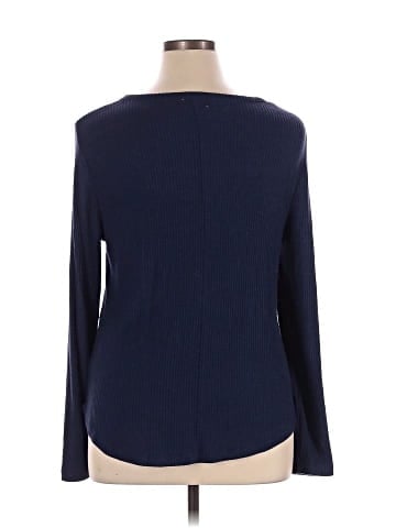Old Navy Pullover Sweater (view 2)