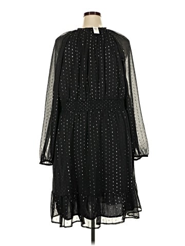 Old Navy Casual Dress (view 2)
