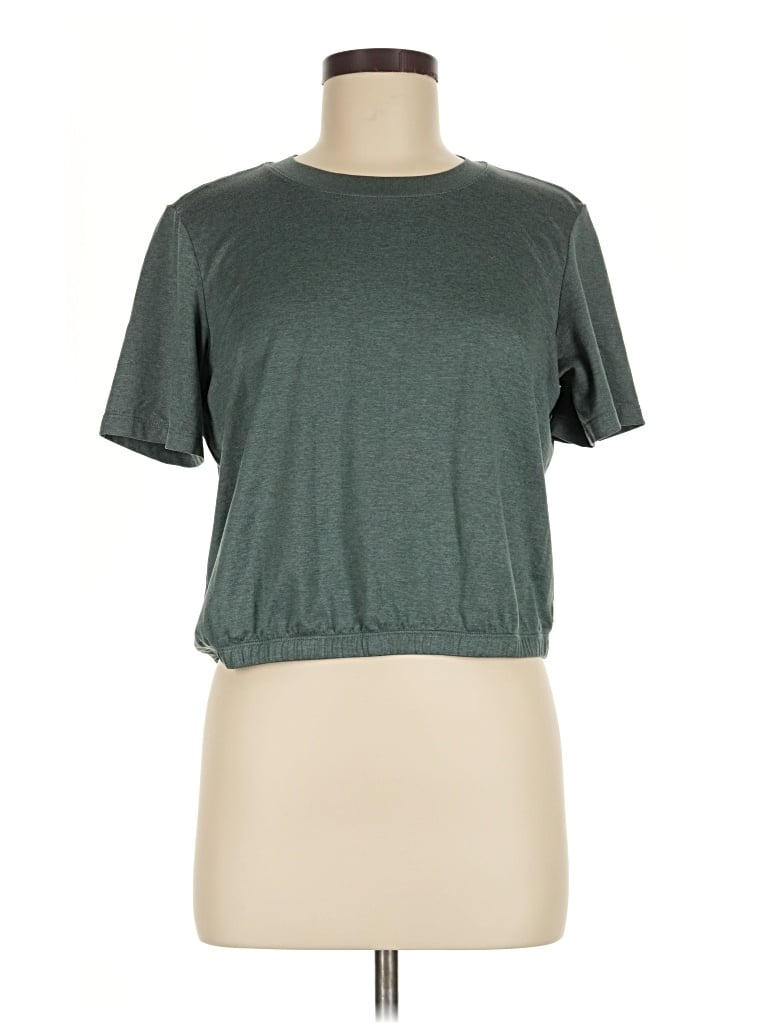 Pre-owned Vuori Short Sleeve T-shirt In Green