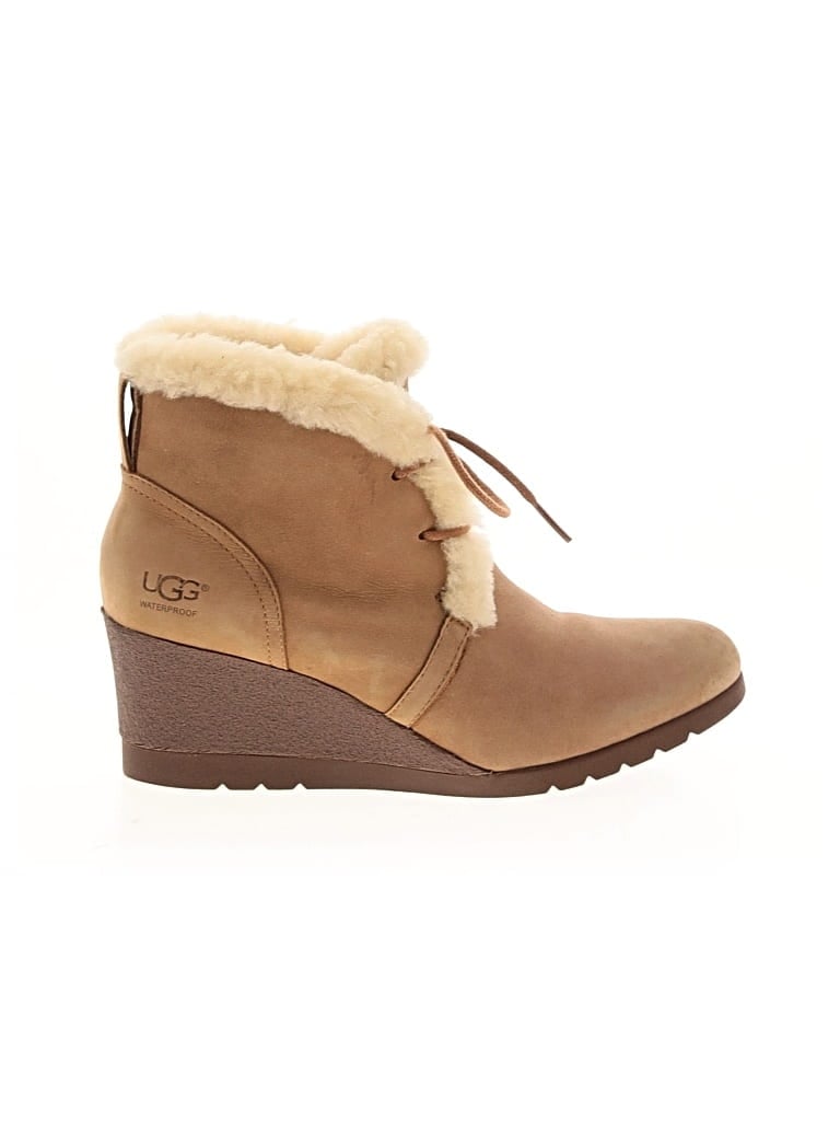 Pre-owned Ugg Wedges In Tan