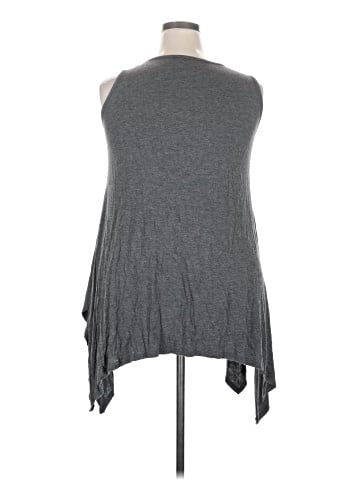La Vanya Sleeveless Top (view 2)