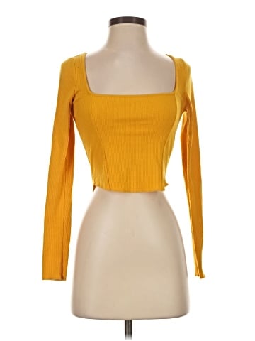 Urban Outfitters 3/4 Sleeve T-Shirt (view 1)
