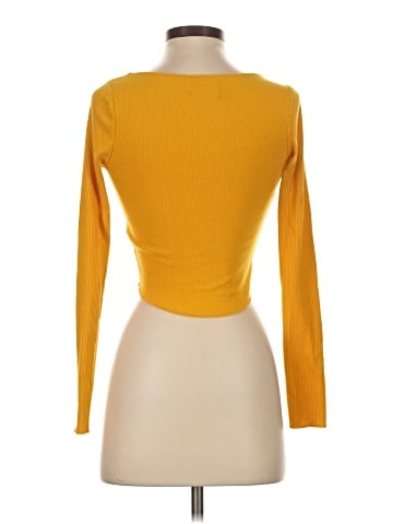 Urban Outfitters 3/4 Sleeve T-Shirt (view 2)