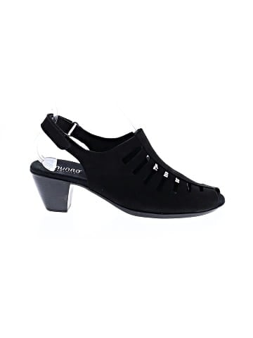 Munro American Heels (view 1)