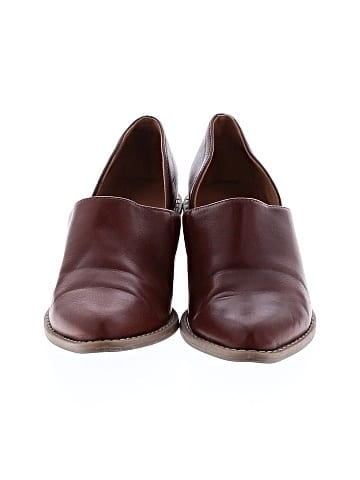 Universal Thread Heels (view 2)