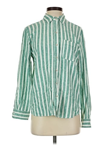 Universal Thread Long Sleeve Button-Down Shirt (view 1)