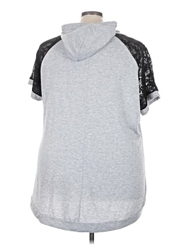 LIVI Active Poncho (view 2)