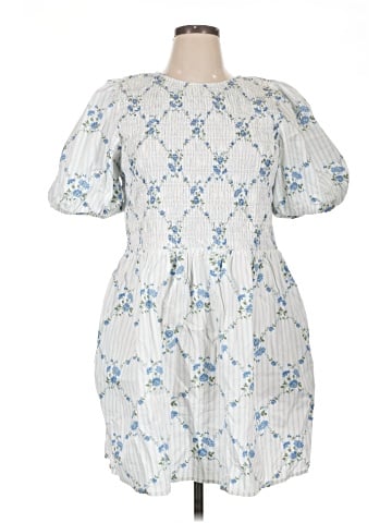 Old Navy Cocktail Dress (view 1)