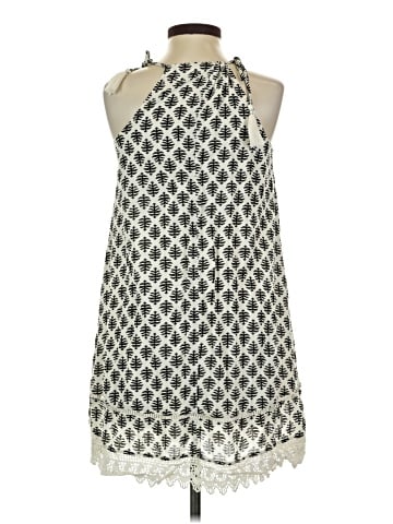 Old Navy Casual Dress (view 2)