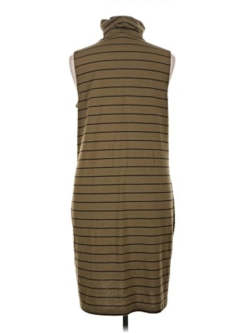 Old Navy Casual Dress (view 2)
