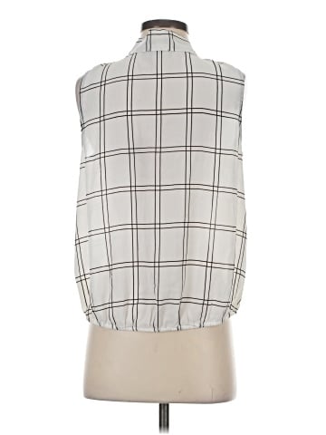W5 Sleeveless Blouse (view 2)