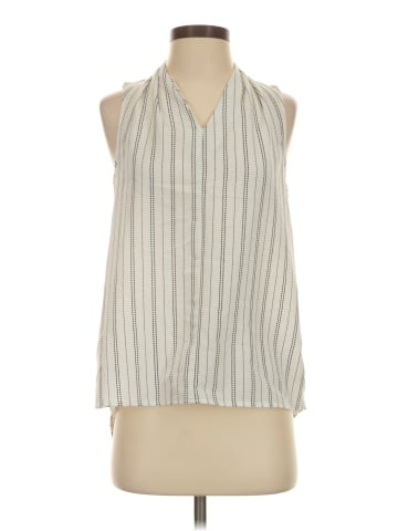 Mossimo Sleeveless Button-Down Shirt (view 1)