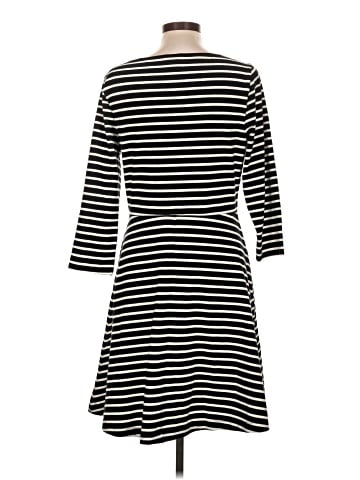 Old Navy Casual Dress (view 2)