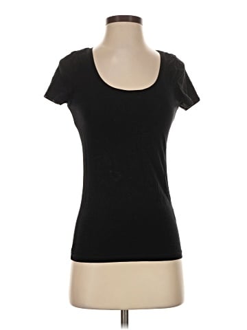 H&M Short Sleeve T-Shirt (view 1)