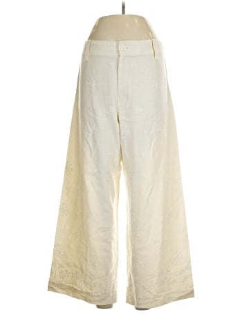 Zara Khakis (view 1)