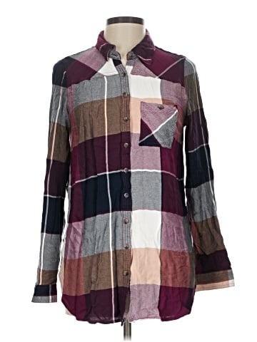 Maurices Long Sleeve Button-Down Shirt (view 1)