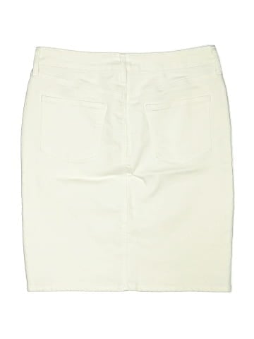 Gap Outlet Khaki Shorts (view 2)